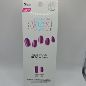 Dashing Diva Glazed Donut Gel Nail Strips